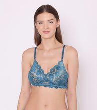 Load image into Gallery viewer, Abelino Heavily Padded Stylist Back Bridal Bra