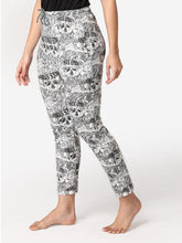 Load image into Gallery viewer, Abelino Women Printed Cotton Lounge Pant