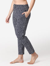 Load image into Gallery viewer, Abelino Women Printed Cotton Lounge Pant