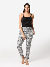 Load image into Gallery viewer, Abelino Women Printed Cotton Lounge Pant
