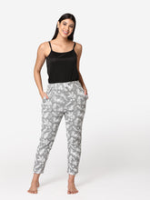 Load image into Gallery viewer, Abelino Women Printed Cotton Lounge Pant