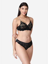 Load image into Gallery viewer, Heavily Padded Bridal Lace Lingerie Set