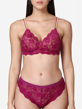 Load image into Gallery viewer, Heavily Padded Bridal Lace Lingerie Set