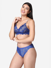 Load image into Gallery viewer, Heavily Padded Bridal Lace Lingerie Set
